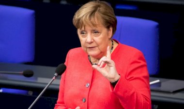 Merkel: Irkçılık ve nefret zehirdir