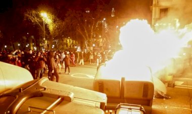 İspanya'daki gösteriler dördüncü gününde de olaylı geçti