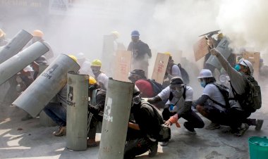 Myanmar'daki protestolarda güvenlik güçlerinin ateş ettiği 1 kişi öldü