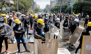 Myanmar'da cunta muhalifi liderden 'protestocuları orduya karşı savunma' sözü