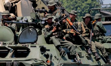 Venezuela'da silahlı kuvvetler, sınır bölgesinde eski FARC mensuplarına operasyon düzenledi