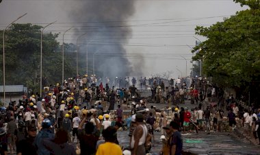 Myanmar'da ölenlerin sayısı 745'e yükseldi