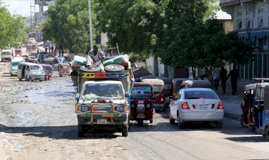 Somali'de seçimlere ilişkin anlaşmazlığın çatışmaya dönüşmesiyle yaklaşık 100 bin kişi yerinden oldu