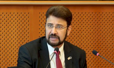 İngiliz parlamenter, Macron'u Fransa'da 'yasal olarak güçlendirilen' İslamofobi konusunda uyardı