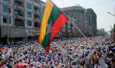 Myanmar'da askeri yönetime karşı kurulan 'sivil hükümet' silahlı savunma birliği oluşturdu