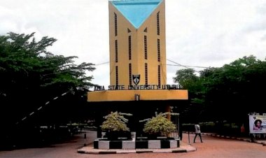 Nijerya'nda silahlı kişiler üniversite öğrencilerini kaçırdı