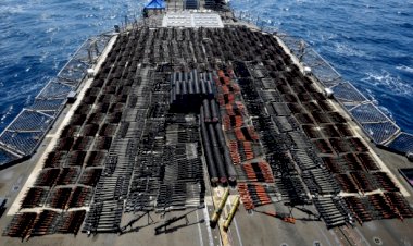 ABD, Umman Denizi’nde silah yüklü bir gemiye el koydu