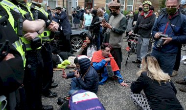 İskoçya'da halk, Ramazan Bayramı'nda 2 Müslüman mültecinin sınır dışı edilmesini önlemeye çalışıyor
