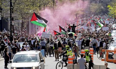 Kanada'da İşgalci İsrail'in katliamlarını protesto eden grup ile siyonistler arasında çatışma çıktı