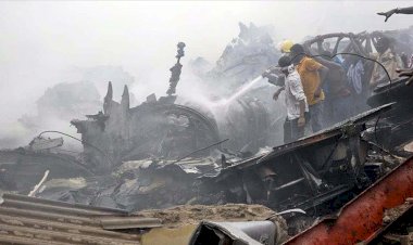 Nijerya Genelkurmay Başkanı'nın olduğu uçak düştü: 12 ölü