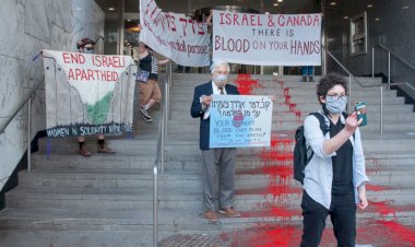 Yahudi aktivistler, Kanada'daki İsrail Konsolosluğu'nu 'kana buladı'