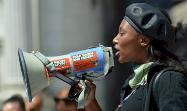 İngiltere'de siyahi hakları savunucusu kadın başından silahla vuruldu