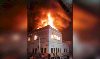 Kolombiya'da göstericiler adliye binasını ateşe verdiler