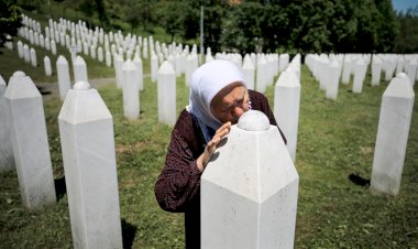 Srebrenitsa'da iki oğlunu kaybeden Djogaz: Bu kötülüğü yapanların yüzlerine tükürürdüm