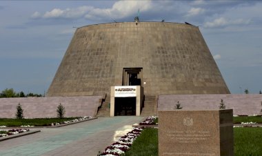 Sovyetlerin aç bırakma politikası nedeniyle hayatını kaybeden 5 milyon Kazak anılıyor