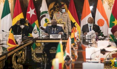 Mali'nin ECOWAS üyeliği askıya alındı