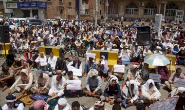 Yemen'in Taiz ilinde hayat pahalılığı ve yolsuzluğa karşı protestolar devam ediyor