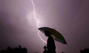 Hindistan'da yıldırım düşmesi sonucu 27 kişi yaşamını yitirdi