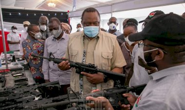 Kenya Devlet Başkanından yasa dışı silah üreticilerine iş teklifi