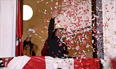 Peru'da devlet başkanlığı seçimlerini sol partinin adayı Pedro Castillo kazandı