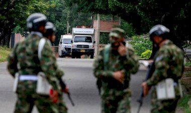 Kolombiya’da 2 bombalı araçla askeri tabura yönelik saldırıda 36 asker yaralandı