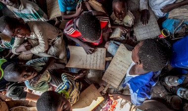 Afrika'da milyonlarca çocuk Kovid-19 salgını ve çatışmalar nedeniyle okula gidemiyor