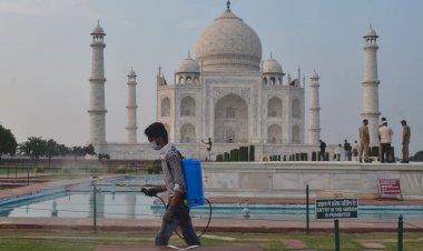 Hindistan'da Kovid-19 salgını nedeniyle kapatılan Tac Mahal 2 ay sonra ziyarete açıldı