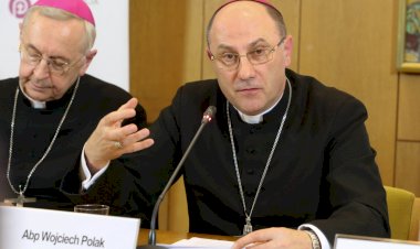 Polonya Katolik Kilisesi'nden 300 çocuğun istismarına özür