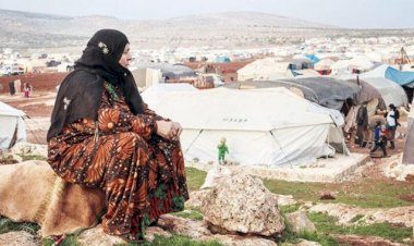 İdlib'de halk sınır kapısının yardımlara kapatılmasını 'toplu katliam' olarak nitelendiriyor