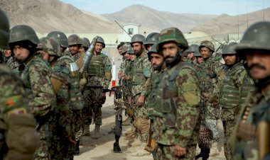 Taliban saldırısından kaçan binden fazla Afgan askeri Tacikistan’a sığındı