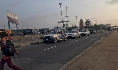 Nijerya'da liseye saldırı: Onlarca öğrenci kaçırıldı