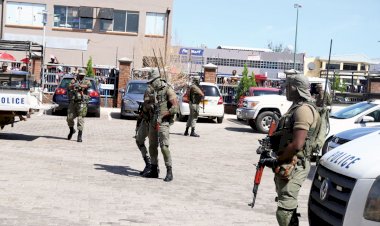 Zimbabve'de güvenlik güçlerine silahlı soyguncuları vurma yetkisi verildi