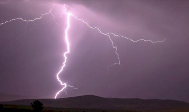 Hindistan'da yıldırım 38 can aldı