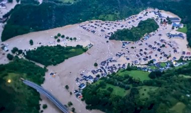 Almanya'da sel felaketinde en az 42 kişi can verdi