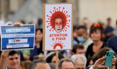 Fransa'da aşı zorunluluğu karşıtı gösteri: 114 bin kişi katıldı