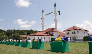 Bosna Hersek'teki savaşta Sırpların katlettiği 12 sivil daha toprağa verildi