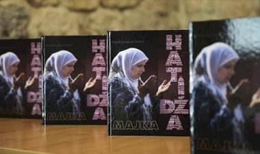 Srebrenitsa'daki soykırımın sembol isimlerinden Hatice Mehmedovic'in hayatı kitap oldu