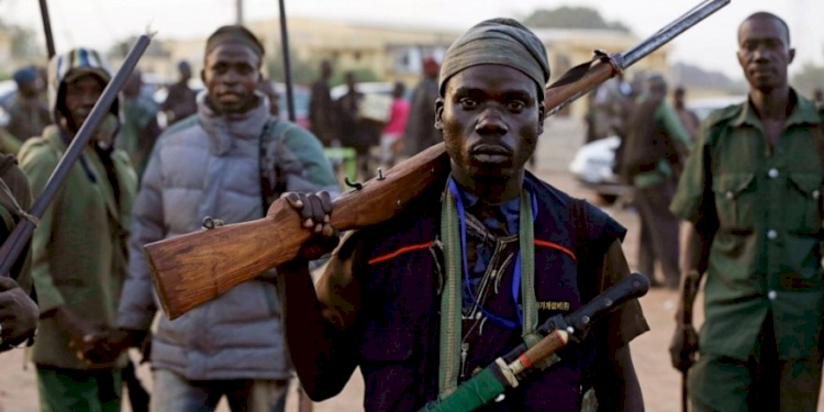 Güney Sudan'da kabile çatışmasında yüzlerce kişi hayatını kaybetti
