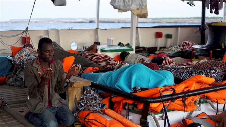 BM'den Avrupa ülkelerine 'Akdeniz'deki göçmenleri karaya çıkarın' çağrısı