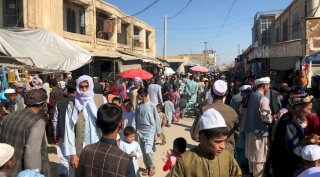 Afgan halkı ateşkesin gölgesinde bayram coşkusu yaşıyor