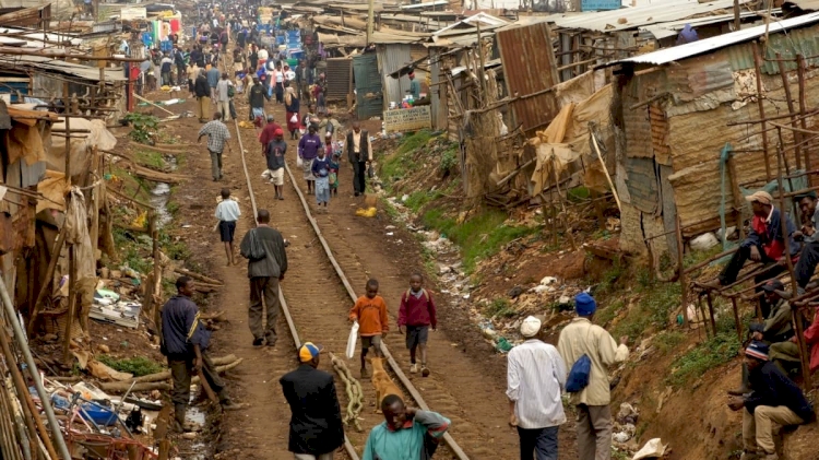 'Şiddet ve yoksulluk Afrika'nın ilerlemesini engelliyor'