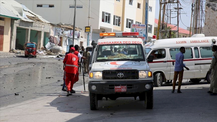 Somali'de minibüse bombalı saldırı: 10 ölü, 13 yaralı