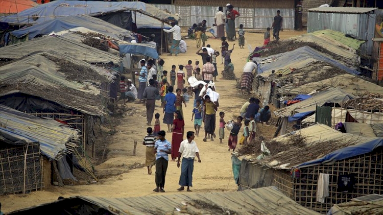 Bangladeş'teki Arakanlı Müslümanların kampında Kovid-19 nedeniyle ilk ölüm gerçekleşti
