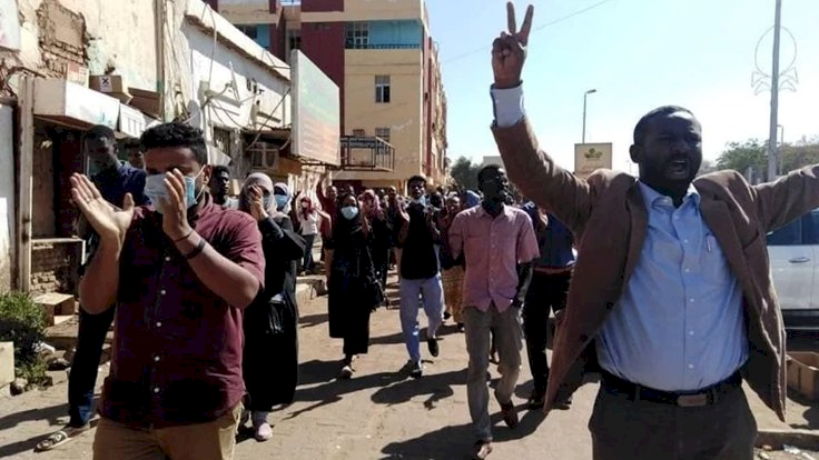 Sudan'da hükümet protesto edildi: Yabancı sömürgeciliğine hayır