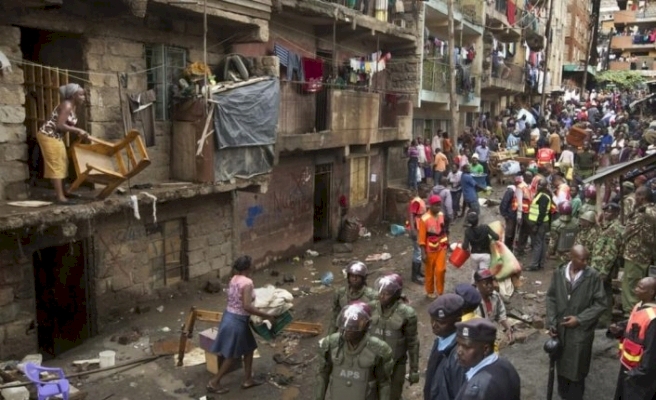 Kenya'da evleri yıkılan 8 bin kişi sokakta kaldı