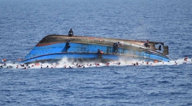 Endonezya'da balıkçı teknesi alabora oldu: 10 kişi kayıp