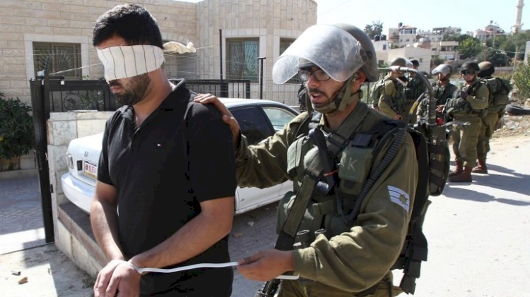 Filistin polisi ve İşgalci İsrail güçleri Batı Şeria'da 18 Filistinliyi gözaltına aldı