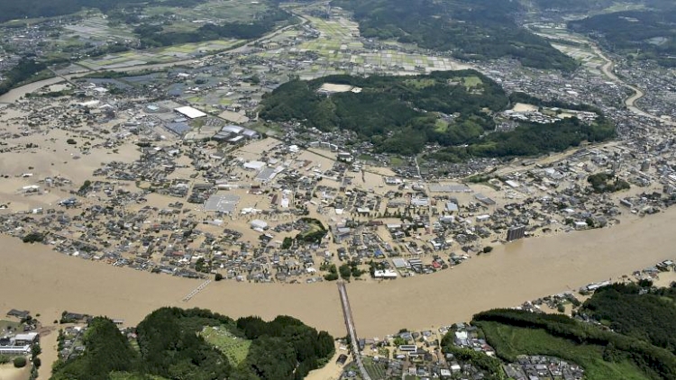 Japonya'da şiddetli yağmur ve taşkında 15 kişi hayatını kaybetti