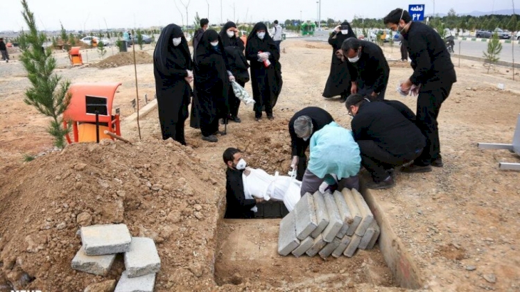 İran'da en yüksek günlük Kovid-19 ölü sayısı kaydedildi