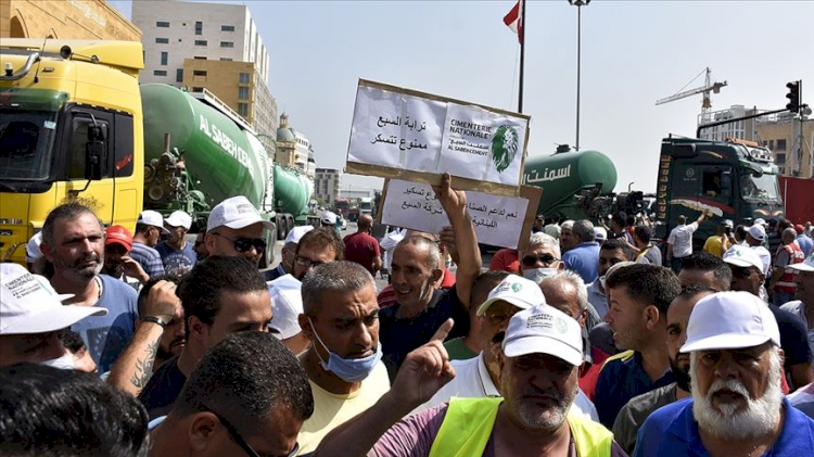 Lübnan'da ekonomik kriz, halkın yarısını yoksullukla tehdit ediyor